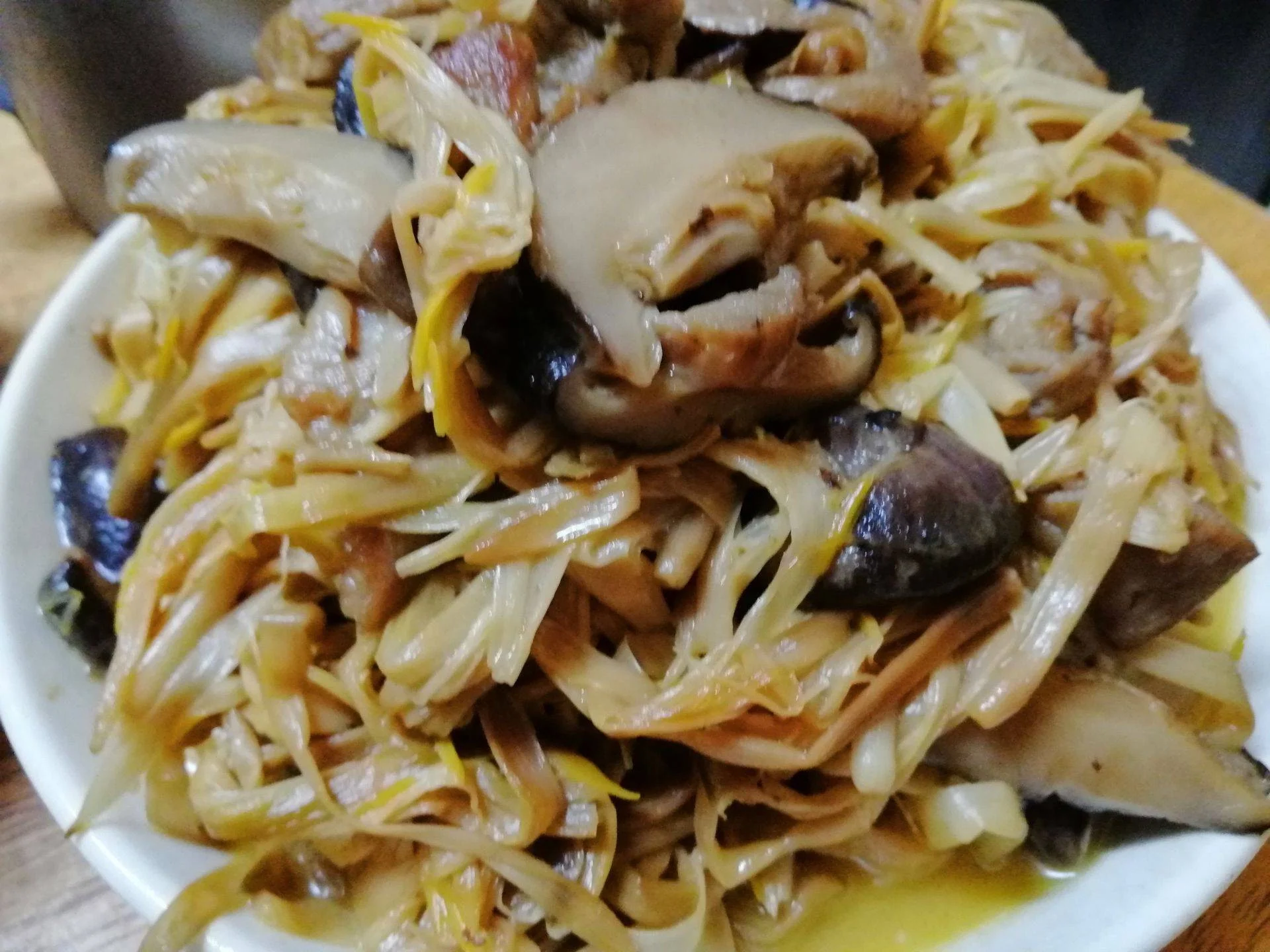ดอกไม้จีนผัดเห็ดหอม
