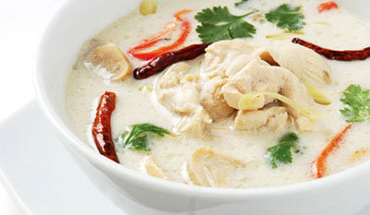 ต้มข่าไก่เจ